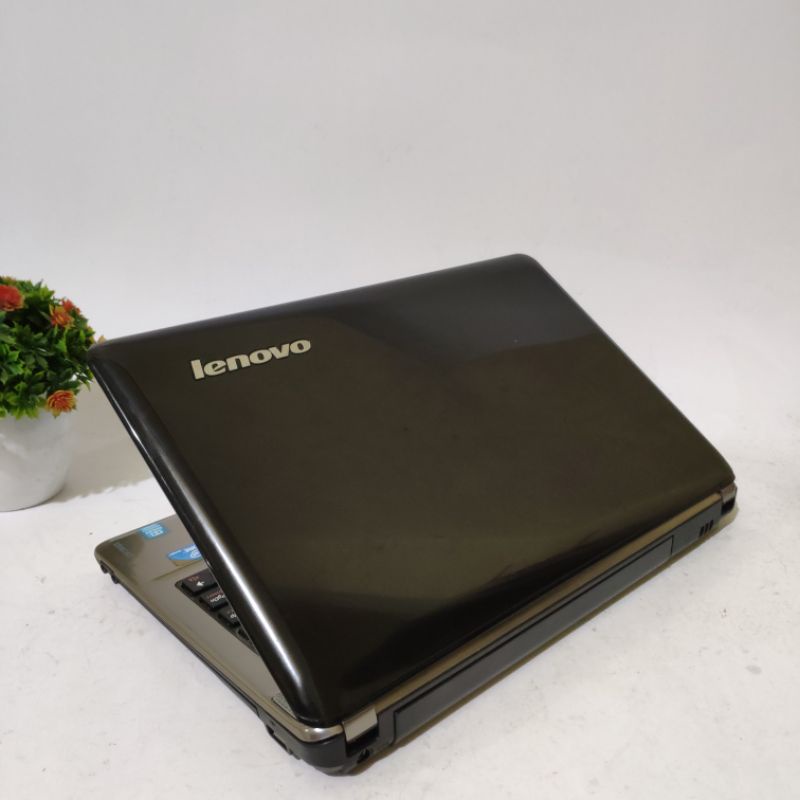 laptop lenovo Ideapad z360 - core i5 - ram 4gb - vga Nvidia GeForce