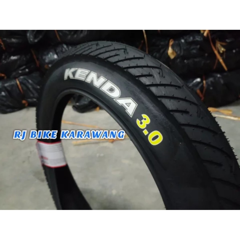 Ban Luar Kenda 20 x 3.00 K1032 BMX