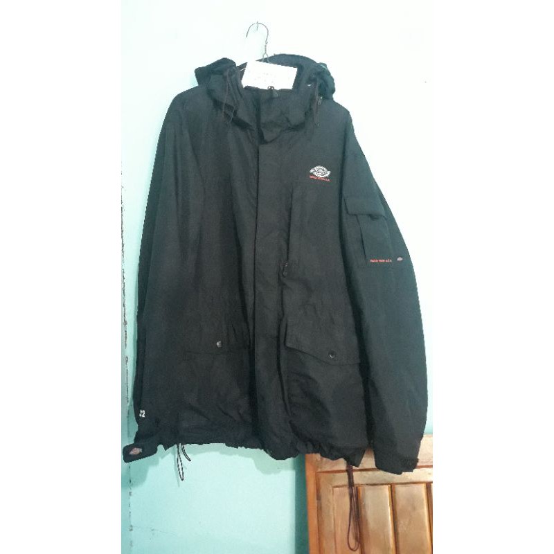 Jaket outdoor Dickies saku samping