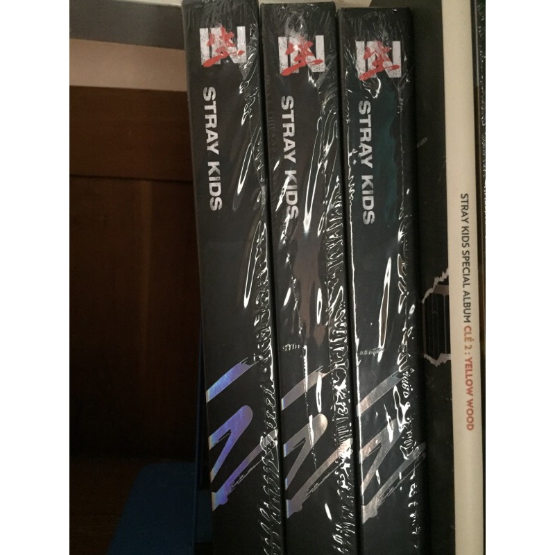 STRAY KIDS ALBUM SEALED IN LIFE LIMITED BOOKED