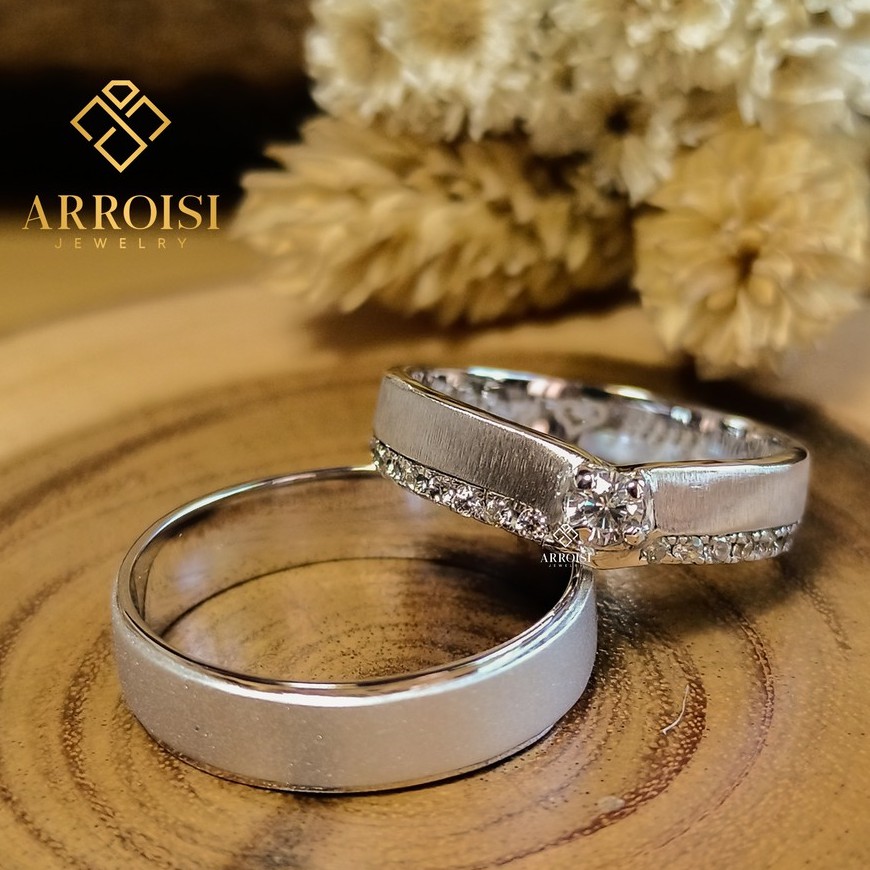 Cincin Couple Cincin Tunangan Palladium