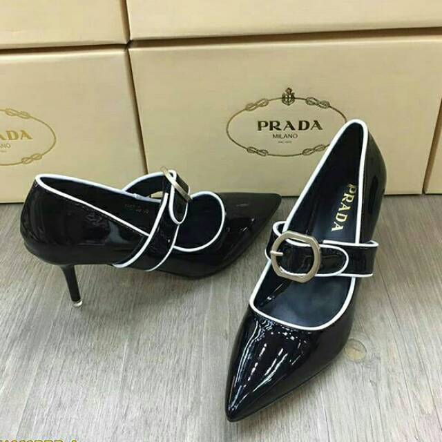 HIGH HEELS PRADA✨ - Naembags - cantik😍