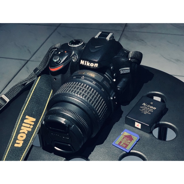 KAMERA DSLR NIKON D3200