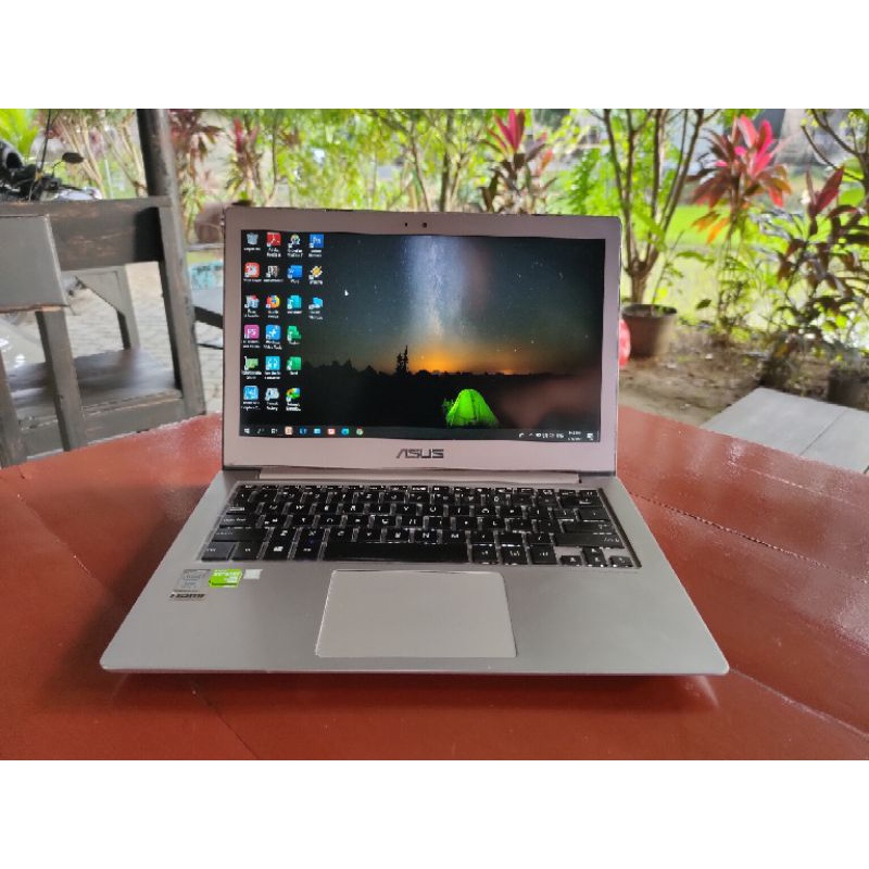 Laptop Asus Zenbook UX303LN Core i5