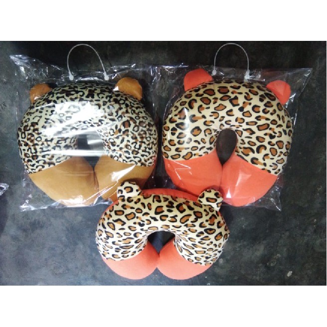 Bantal Leher Motif Tutul Macan