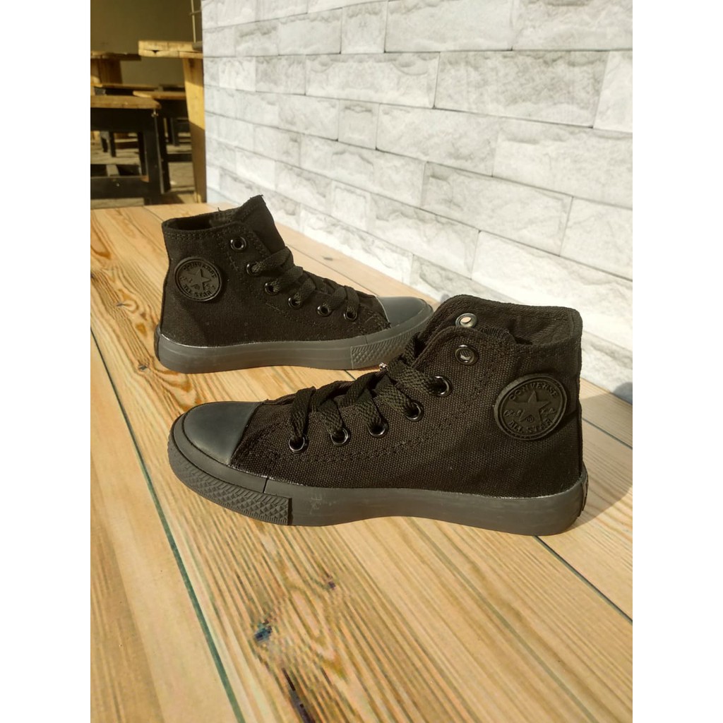Sepatu Sekolah Converse Full Black
