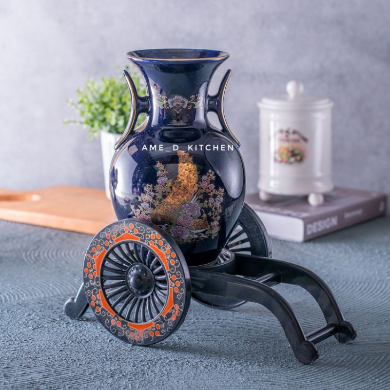 SALE Pajangan guci biru keramik besar motif merak + kereta