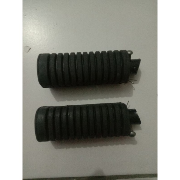 karet foot step belakang supra x 125 grand