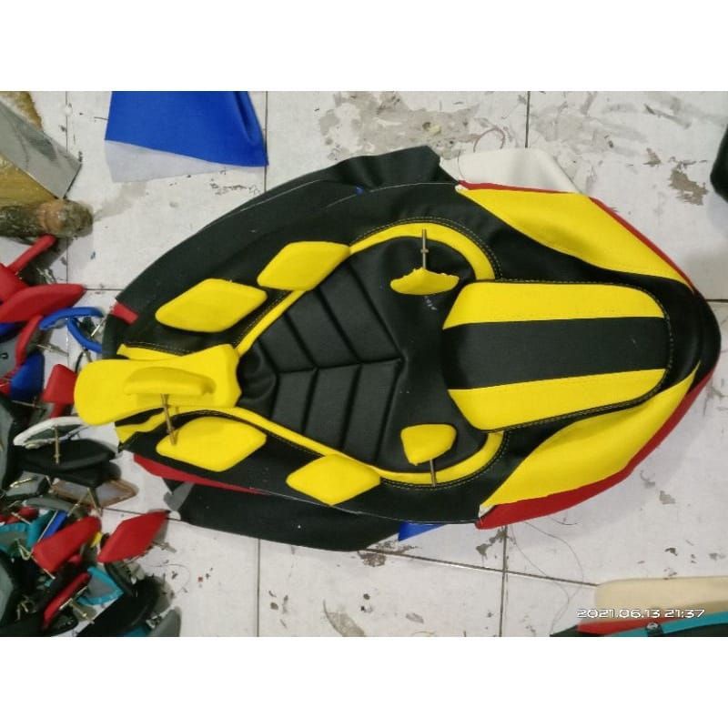 Kulit Jok Motor Beat Modifikasi- Jok Motor Bahan Mbtech