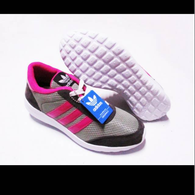 nike flyknit react pink