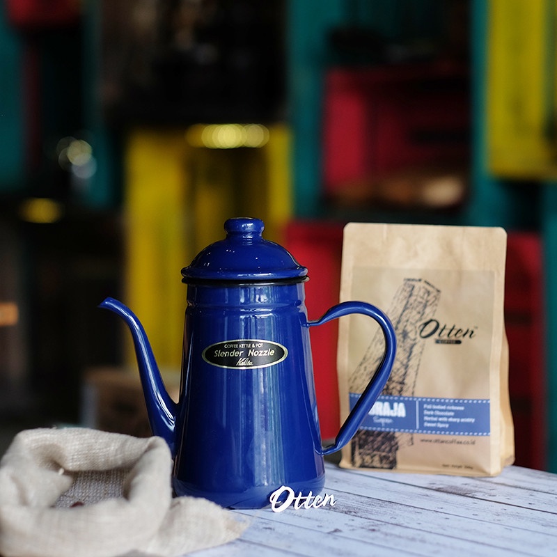 Kalita Narrow Mouthed Coffee Kettle 1 L (Blue)-1