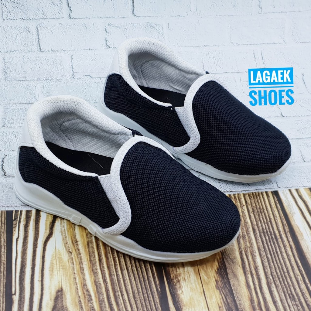 NGABISIN STOK Sepatu Anak Cowok Cewek 1 2 Tahun HITAM NGABISIN STOK Sepatu Anak Cowok Cewek 1 2 Tahun HITAM