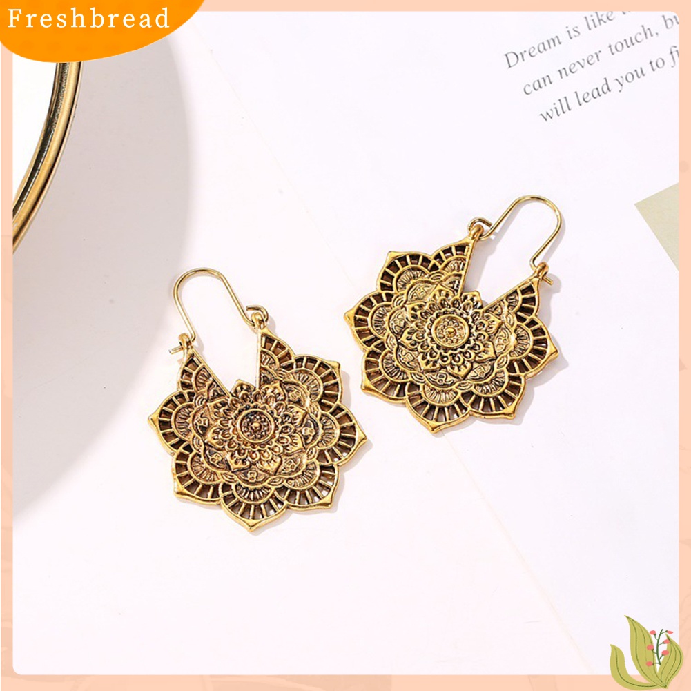 Fresh| Anting Kait Gantung Wanita Desain Ukiran Bunga Hollow Gaya Vintage Untuk Hadiah