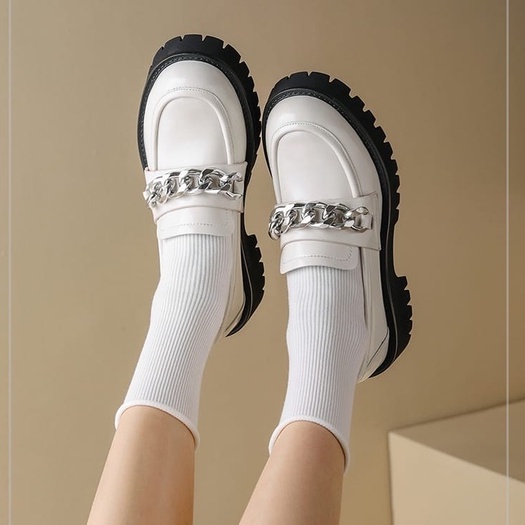 SEPATU WANITA LOAFERS / SEPATU DOCMART RANTAI SILVER 2022 IMPOR PREMIUM 0777