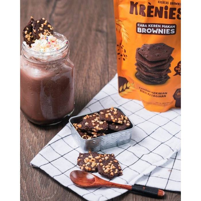 

Krenies Makanan Ringan Krekers Brownies PEANUT 60gr