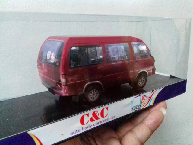 diecast suzuki carry