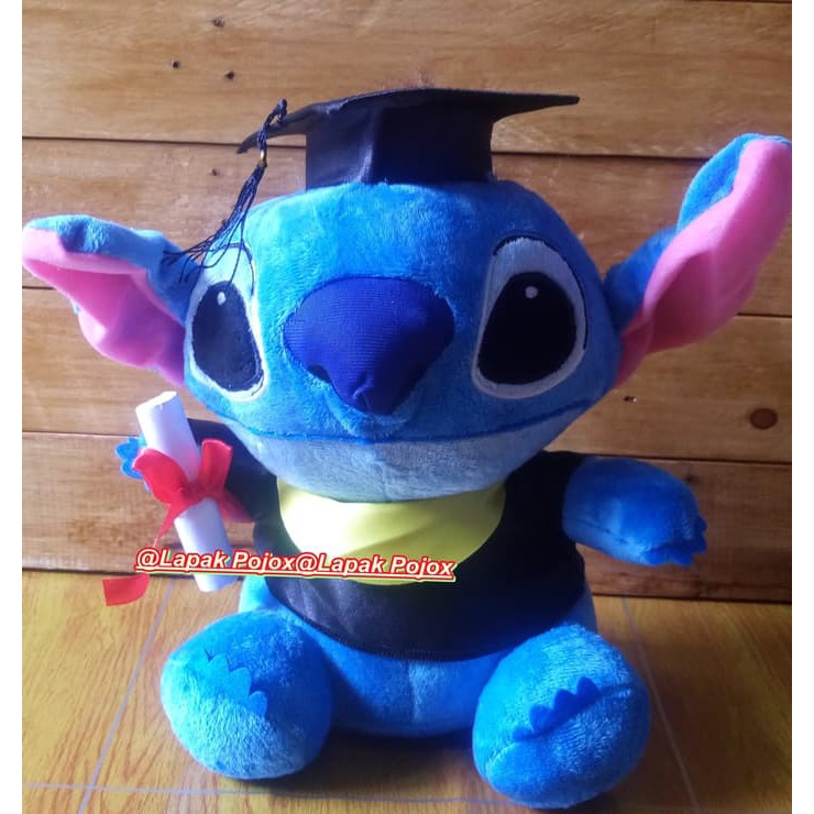 Boneka wisuda soft yelvo