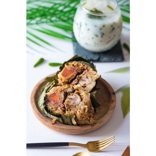 

BAKCANG KETAN MEDAN ISI 8 MACAM