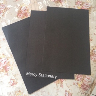 Kertas Linen Hitam Folio F4 dan A4 210 Gram Kertas Hitam Kertas Linen Hitam Folio F4 dan A4 210 Gram Kertas Hitam