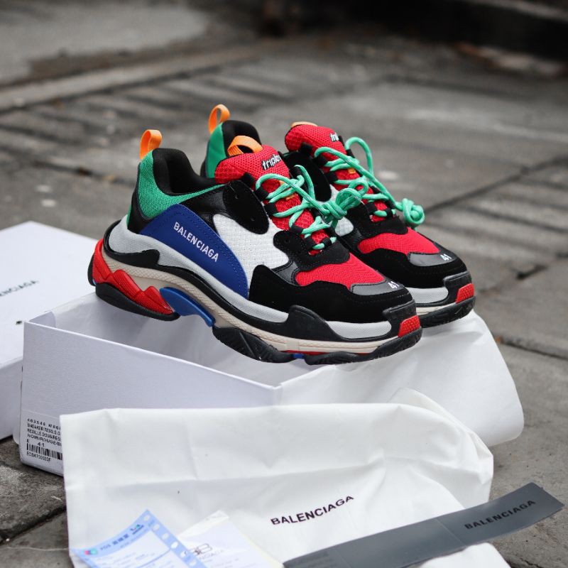 Balenciaga triple s full off colour / Sepatu balenciaga / Sepatu pria