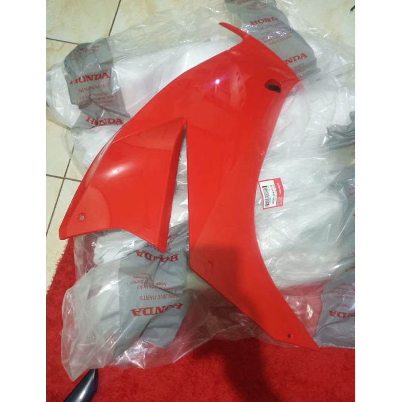 SAYAP FAIRING KANAN MERAH CBR K45A LOKAL 2014-2016