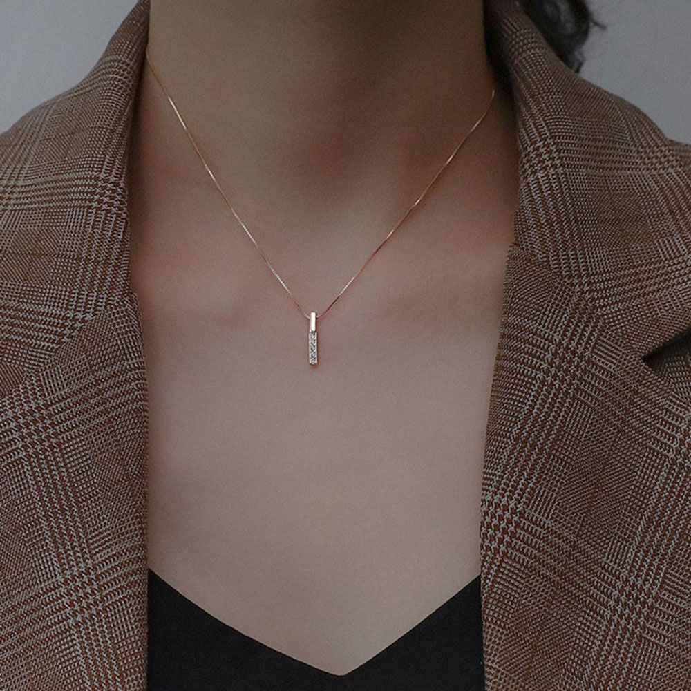 Needway  Adjustable Jewelry Chic Fashion Accessories Necklaces Pendants Geometry Trendy for Women Charm Long Strip Simple Clavicle Chain/Multicolor