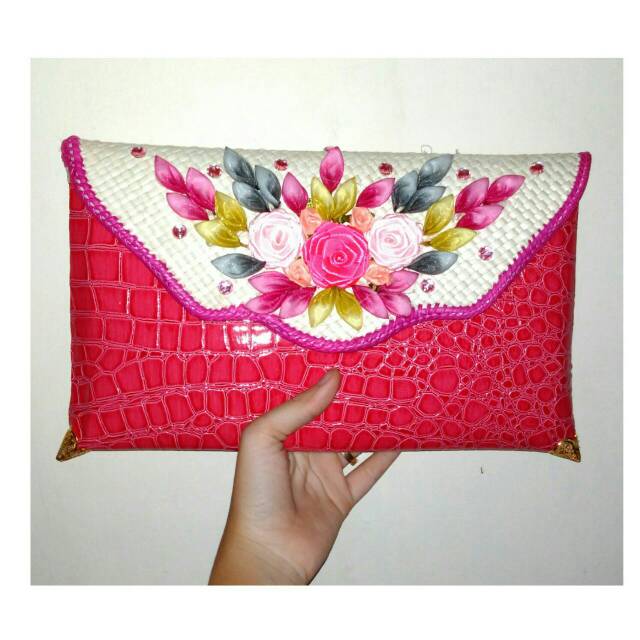 Tas Anyam Pandan,Clutch Anyam Pandan,Tas Kerajinan,Tas Kondangan,Dompet Pesta,Tas Rajut,Tas Bunga