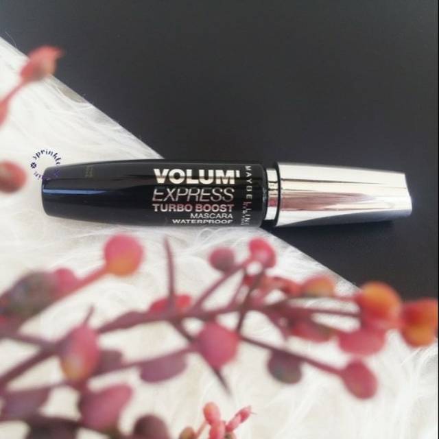 Maybelline Volum' Express Turbo Boost Mascara