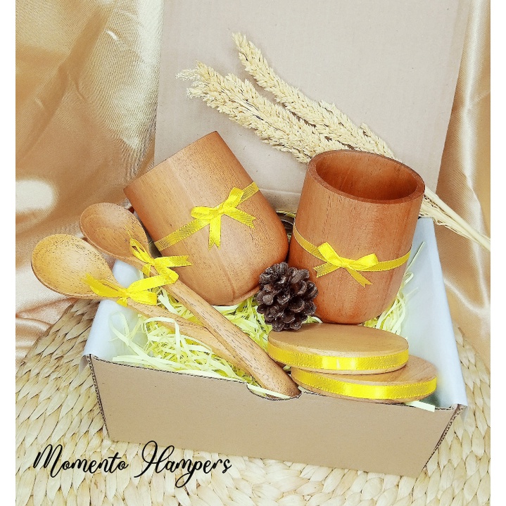 

Paket NAKULA Kado Hampers Parcel Pernikahan / Ulang Tahun / Graduation/ Idul Fitri