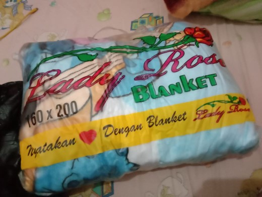 Selimut Anak Anak Lady Rose Uk. 160x200 Cm Motif Doraemon, Finding Nemo Dan Stitch