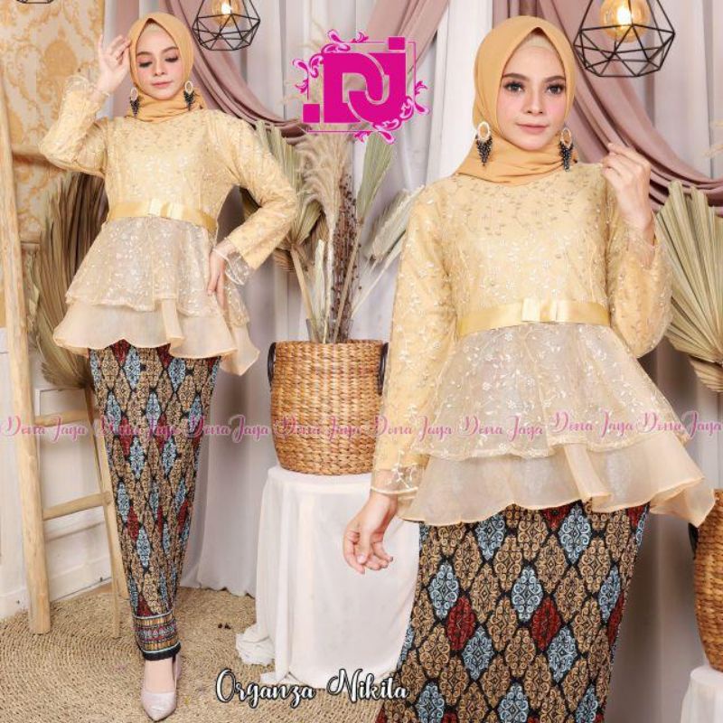 SETELAN KEBAYA TULLE ORGANZA NIKITA/KEBAYA MURAH/KEBAYA KEKINIAN