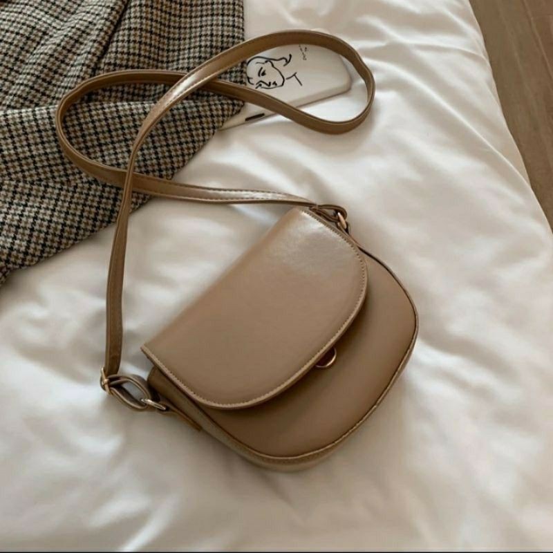 MURAH BANGET!!! TAS SELEMPANG WANITA TAS OVAL SIMPLE MODEL TERBARU DAN TERMURAH