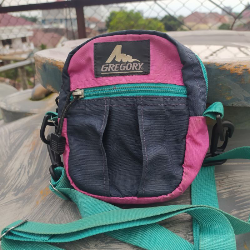 PAKETAN SLINGBAG GREGORY DEUTER FUTURA 32 TOPI TRUCKER CHROME HEART