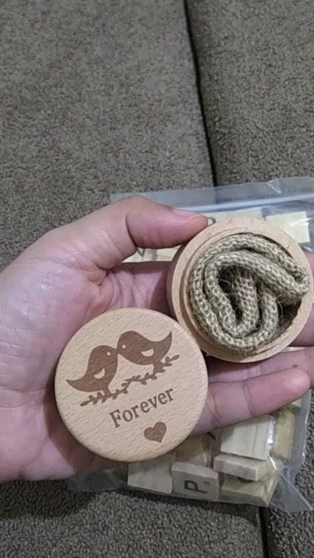 Gadget1 Kuiran1 Kotak Cincin Pernikahan Model Rustic Bahan Kayu