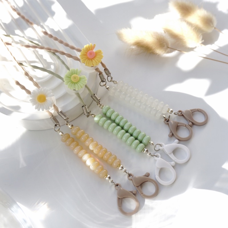 STRAP PENGAIT MASKER SERUT RODA ( BEADS CLAY CHARM ) BY NEWINSPIRE