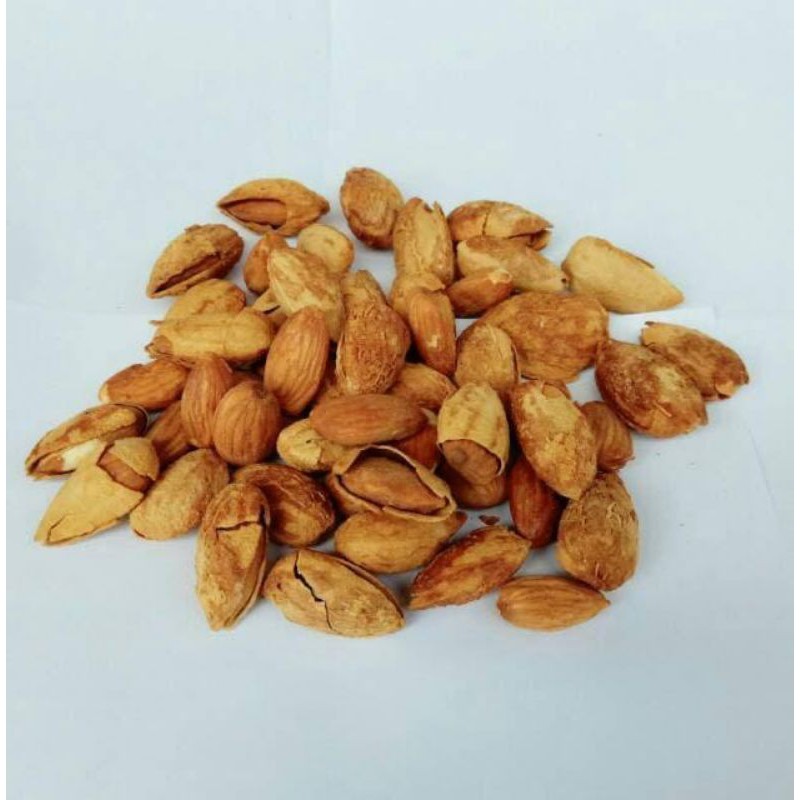 

kacang almond/roasted almond kulit 250gr