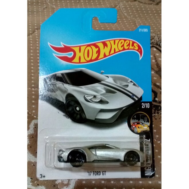 Hot Wheels 17 Ford GT