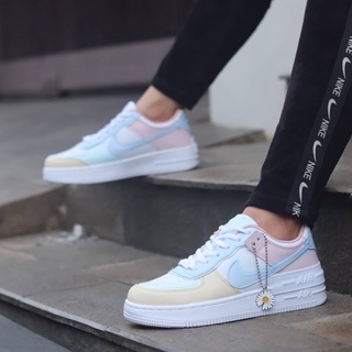 forces shoes that change color