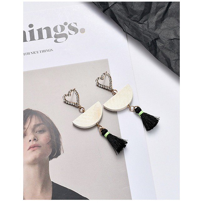 LRC Anting Tusuk Fashion White + Black Fringed Flower Geometric Earrings D06145