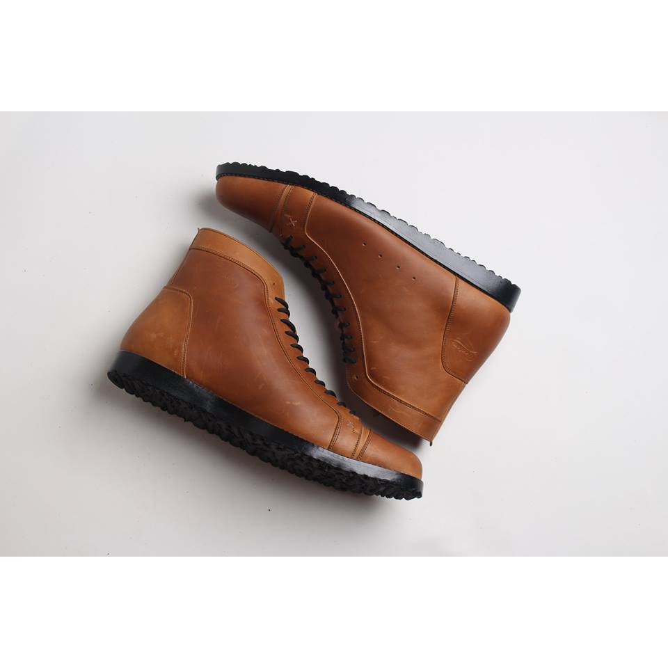 Sepatu boot pria kulit Crazyhorse Boston Super Legion