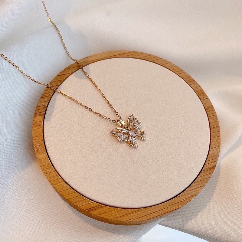 Jennie Butterfly Titanium Necklace / Kalung Kupu Shining Diamond Anti Karat