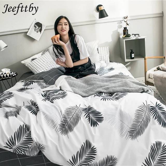  Sprei  KatunCATRA motif  Daun Segitiga Polkadot Garis  Hitam  