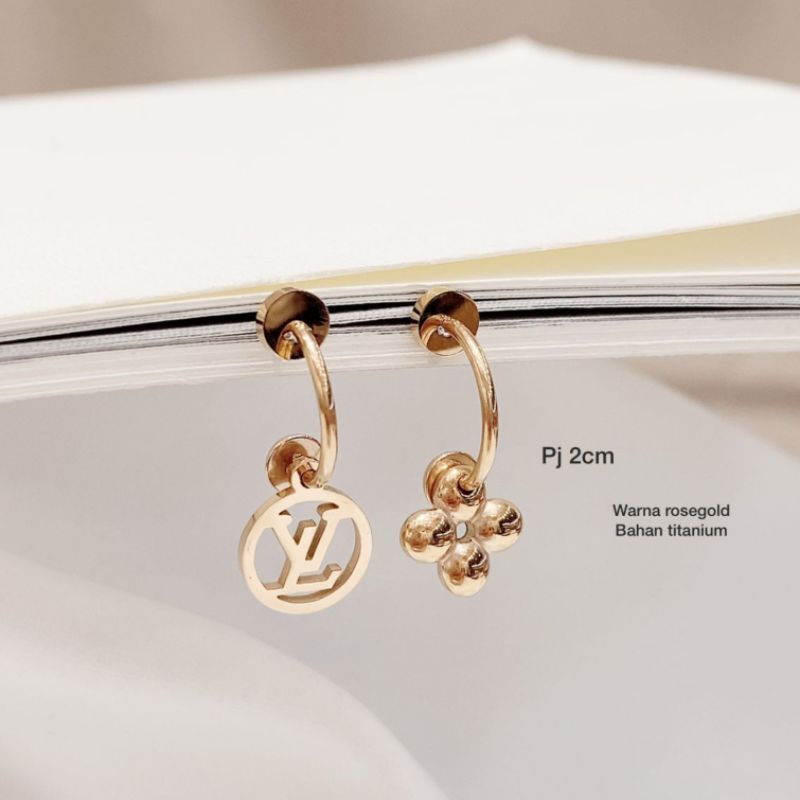 Anting Titanium asli Premium Quality Anti Karat Anti Alergi Anting Stainless steel Ori At2