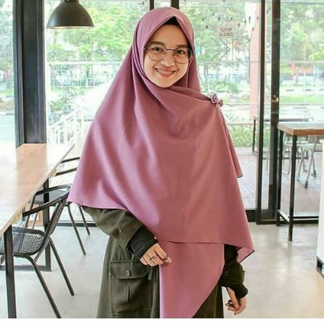 Jilbab segiempat wolfis 120x120 cm (1kg=7pcs)