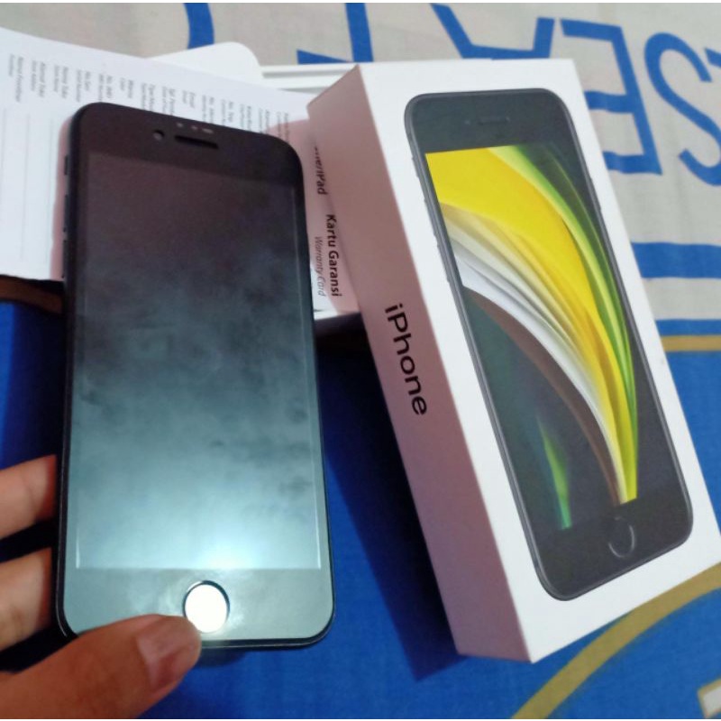 IphoneSE Gen2 2020 Second 128gb black, garansi resmi ibox sampai bulan 03/2022 fullset