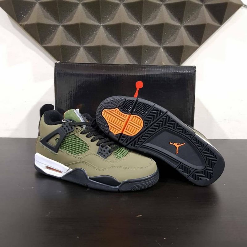 Sepatu Sneakers Pria Nike Air Jordan 4 " Undefeated Army / Green "