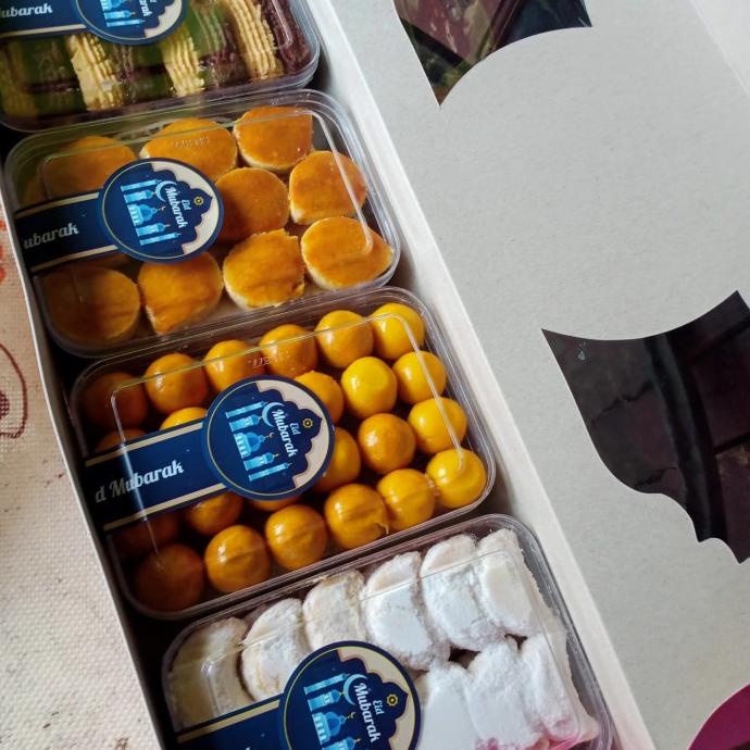 

PAKET HAMPERS KUE KERING LEBARAN XCD521XS