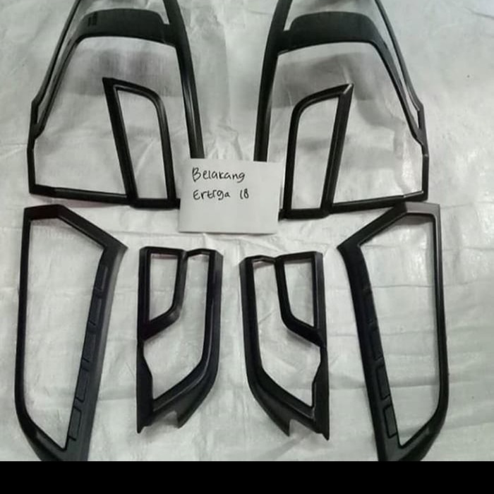 Hiasan Mobil Garnish list Cover Lampu Belakang All New Ertiga 2018 hitam Aksesoris Mobil