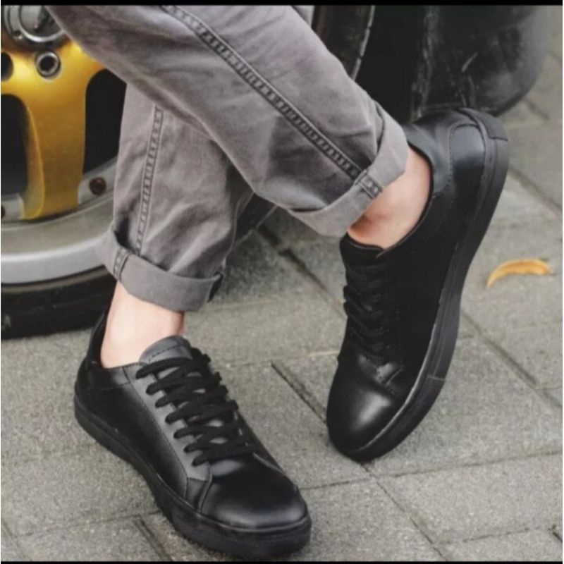 COD Sepatu Sneaker Hitam Polos,Sepatu Wanita/Pria