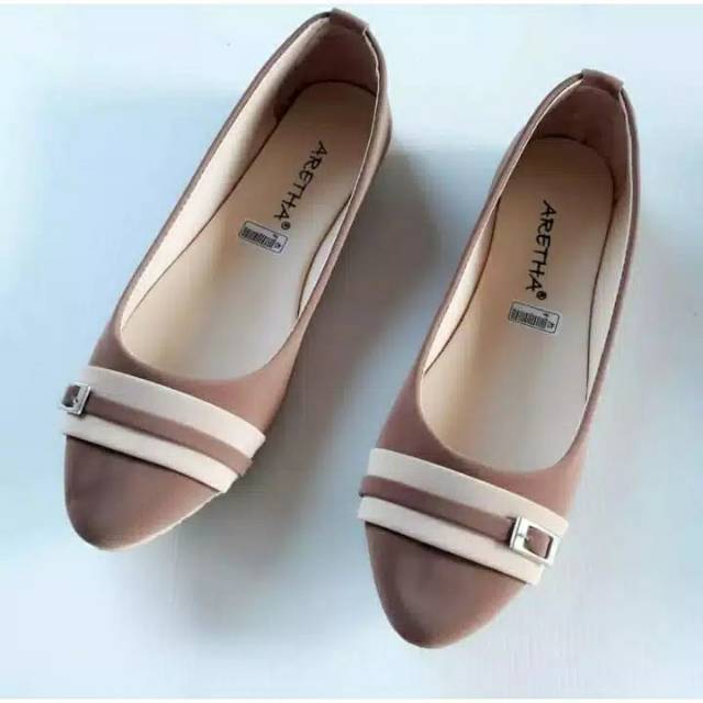 Flat Shoes Wanita ARETHA gesper